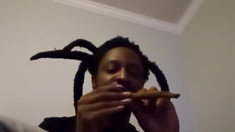 Snapshot of woodpipe69 chatting on 01/28/25, 10:01 Woodpipe69 online show from 01/28/25, 10:01