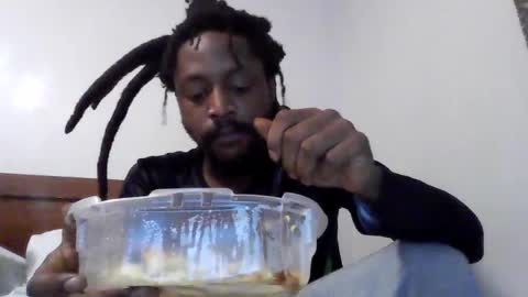 Snapshot of woodpipe69 chatting on 09/25/25, 05:05 Woodpipe69 online show from 09/25/25, 05:05