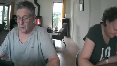 woodwurm and Snoeske online show from 01/16/25, 12:42