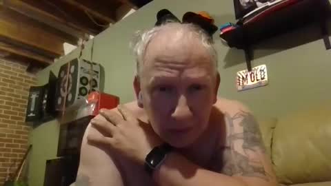 woody0732 online show from 01/14/25, 04:36