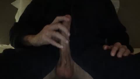 Snapshot of woodybator chatting on 10/31/25, 01:17 woodybator online show from 10/31/25, 01:17