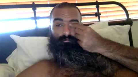 woof_wolf37 online show from 10/21/25, 03:24