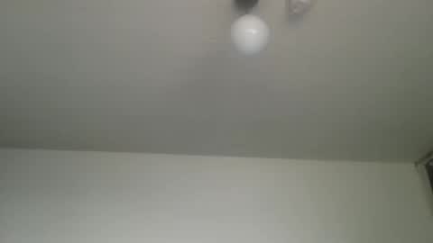 Snapshot of woof_wolf37 chatting on 05/16/26, 04:39 woof_wolf37 online show from 05/16/26, 04:39