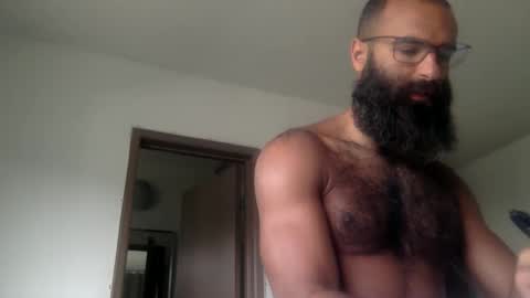 Snapshot of woof_wolf37 chatting on 06/04/26, 04:02 woof_wolf37 online show from 06/04/26, 04:02