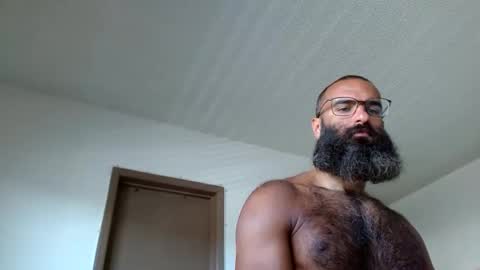 Snapshot of woof_wolf37 chatting on 06/11/26, 03:32 woof_wolf37 online show from 06/11/26, 03:32