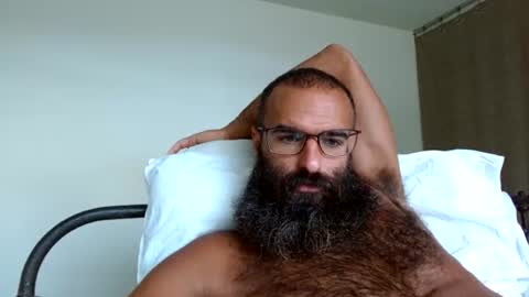 Snapshot of woof_wolf37 chatting on 06/17/26, 03:46 woof_wolf37 online show from 06/17/26, 03:46