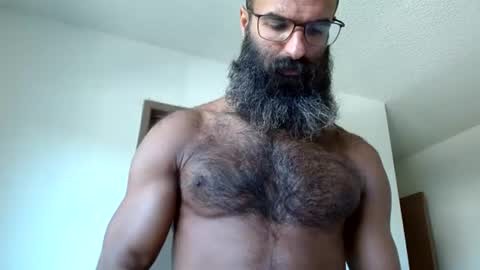 Snapshot of woof_wolf37 chatting on 07/08/26, 04:00 woof_wolf37 online show from 07/08/26, 04:00