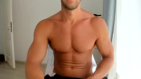 Wolfie online show from 08/04/26, 07:44