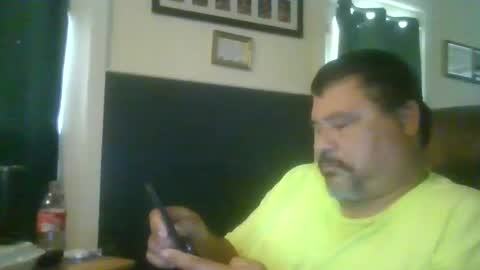 Snapshot of woperator3 chatting on 12/05/24, 08:44 woperator3 online show from 12/05/24, 08:44