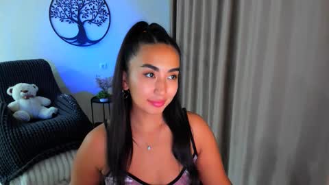 Snapshot of worldofkim chatting on 09/24/25, 08:01 dudetta Kim online show from 09/24/25, 08:01