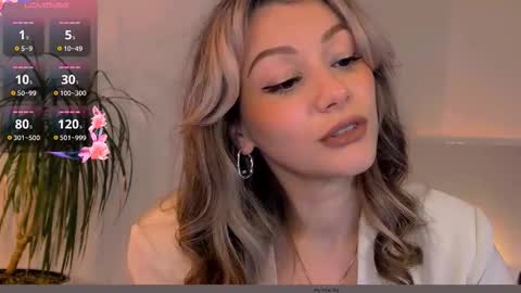 Snapshot of worldsbaby chatting on 10/16/25, 01:45 worldsbaby online show from 10/16/25, 01:45