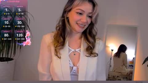 Snapshot of worldsbaby chatting on 10/25/25, 02:35 worldsbaby online show from 10/25/25, 02:35