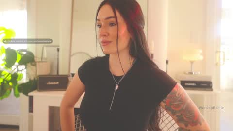 Snapshot of worshipbrielle chatting on 01/24/25, 12:31 Brielle online show from 01/24/25, 12:31