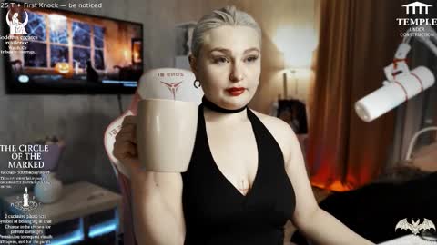 Snapshot of wounded_goddess chatting on 10/29/25, 05:36 Goddess Sophy online show from 10/29/25, 05:36