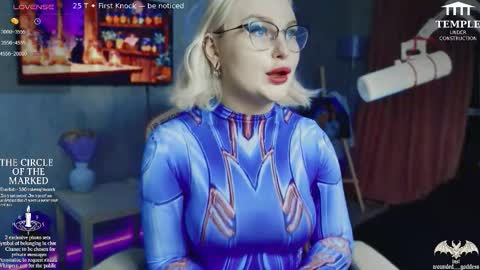 Snapshot of wounded_goddess chatting on 11/07/25, 04:29 Goddess Sophy online show from 11/07/25, 04:29