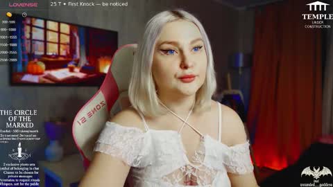 Snapshot of wounded_goddess chatting on 11/09/25, 03:21 Goddess Sophy online show from 11/09/25, 03:21