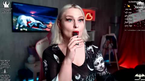 Snapshot of wounded_goddess chatting on 11/25/25, 03:12 Goddess Sophy online show from 11/25/25, 03:12