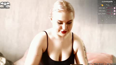 Snapshot of wounded_goddess chatting on 06/06/26, 03:17 Goddess Sophy online show from 06/06/26, 03:17