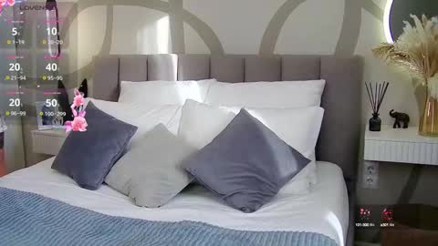 Snapshot of wow__jullia chatting on 09/26/25, 02:37 wow  jullia online show from 09/26/25, 02:37