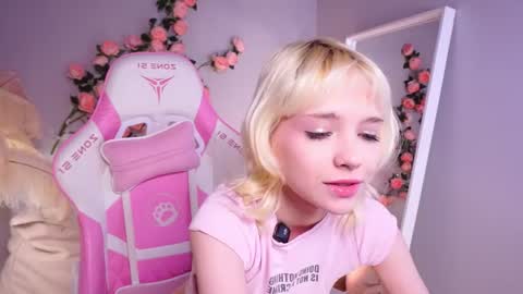 wow_angel online show from 07/29/26, 07:28