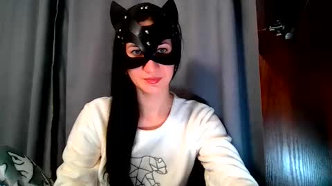 wow_dream_girl_ online show from 10/27/25, 06:23