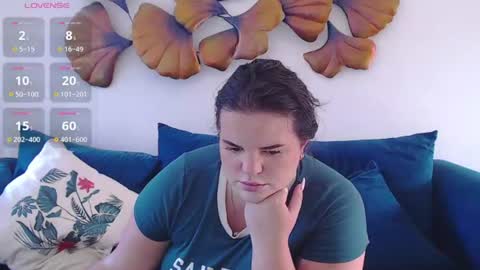 Snapshot of wow_its_kaitlyn chatting on 06/18/26, 06:02 Kaitlyn xx online show from 06/18/26, 06:02