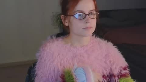 Snapshot of wow_luvng chatting on 11/06/25, 01:34 Rebecy online show from 11/06/25, 01:34