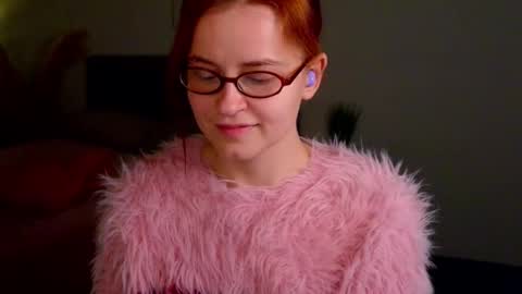 Snapshot of wow_luvng chatting on 11/14/25, 02:49 Rebecy online show from 11/14/25, 02:49