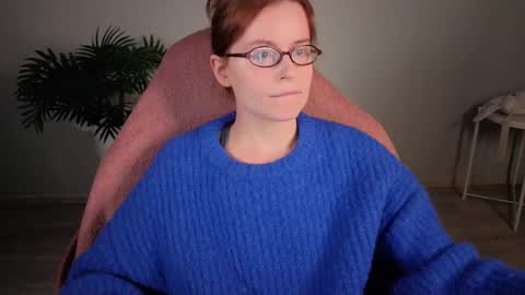 Snapshot of wow_luvng chatting on 11/22/25, 01:54 Rebecy online show from 11/22/25, 01:54