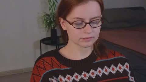 Snapshot of wow_luvng chatting on 11/25/25, 02:06 Rebecy online show from 11/25/25, 02:06