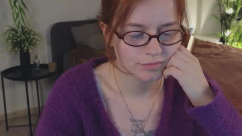 Snapshot of wow_luvng chatting on 11/27/25, 02:08 Rebecy online show from 11/27/25, 02:08