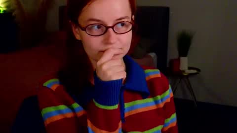 Snapshot of wow_luvng chatting on 11/30/25, 02:10 Rebecy online show from 11/30/25, 02:10