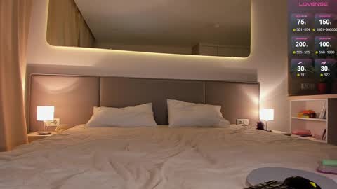 Snapshot of wow_peach_girl chatting on 03/09/25, 05:17 Liza online show from 03/09/25, 05:17