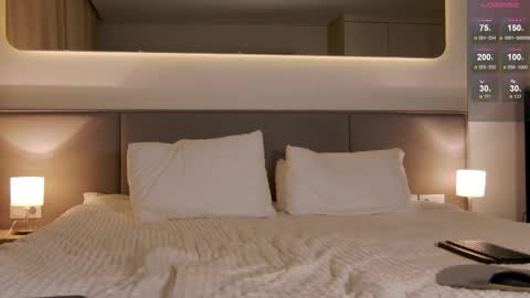 Snapshot of wow_peach_girl chatting on 09/10/25, 05:46 Liza online show from 09/10/25, 05:46