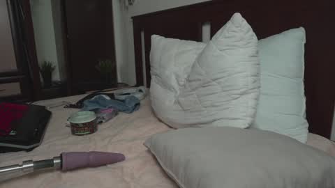 Snapshot of wow_yammy3 chatting on 01/13/25, 02:07 Pavel online show from 01/13/25, 02:07