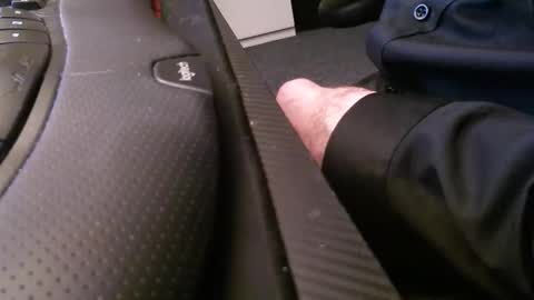 Snapshot of wrangleat0r chatting on 12/16/25, 01:21 wrangleat0r online show from 12/16/25, 01:21