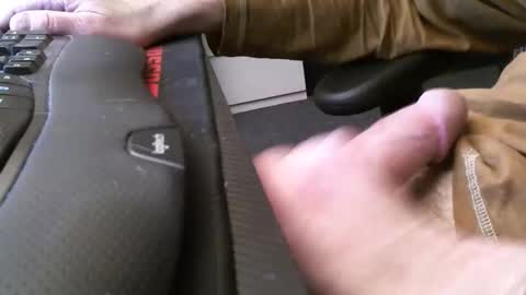 Snapshot of wrangleat0r chatting on 12/18/25, 05:24 wrangleat0r online show from 12/18/25, 05:24