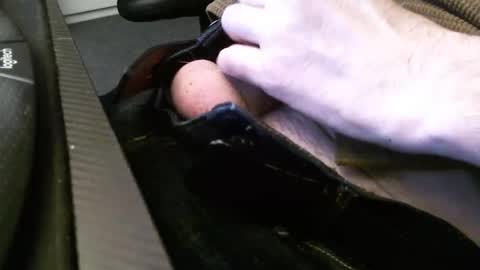 Snapshot of wrangleat0r chatting on 05/14/26, 11:33 wrangleat0r online show from 05/14/26, 11:33
