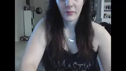 Snapshot of wrenleigh chatting on 12/24/24, 10:11 Crystal Lake online show from 12/24/24, 10:11