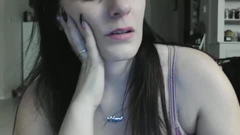Snapshot of wrenleigh chatting on 12/25/24, 09:24 Crystal Lake online show from 12/25/24, 09:24