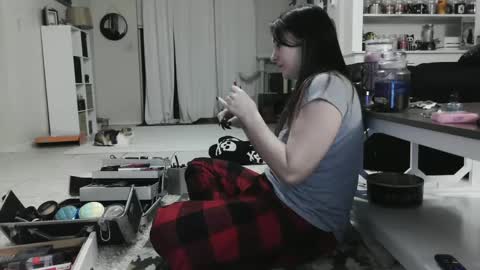 Snapshot of wrenleigh chatting on 01/17/25, 10:11 Crystal Lake online show from 01/17/25, 10:11