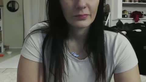 Snapshot of wrenleigh chatting on 01/22/25, 09:24 Crystal Lake online show from 01/22/25, 09:24