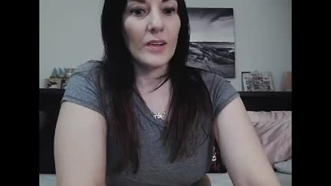 Snapshot of wrenleigh chatting on 02/03/25, 05:29 Crystal Lake online show from 02/03/25, 05:29