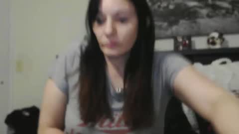 Snapshot of wrenleigh chatting on 02/20/25, 09:33 Crystal Lake online show from 02/20/25, 09:33