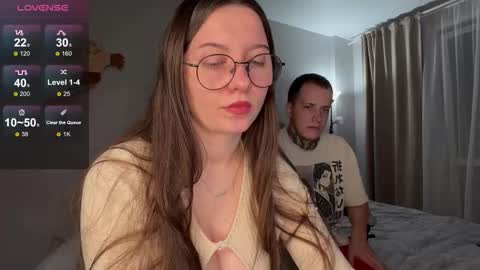 Snapshot of wwow_meow chatting on 10/04/25, 03:21 Eric and Christine 3 online show from 10/04/25, 03:21