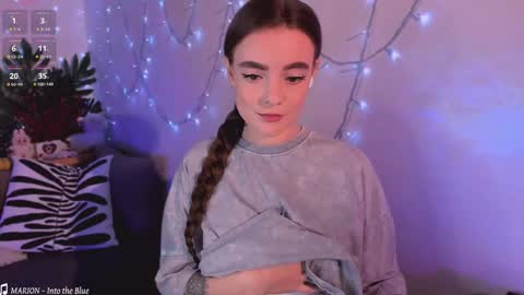 Snapshot of wxiuixw chatting on 12/02/25, 07:42 Sonya online show from 12/02/25, 07:42