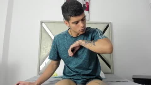 wyatt online show from 12/02/25, 01:05