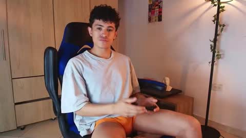 Snapshot of wyatt_444 chatting on 03/07/25, 10:43 wyatt online show from 03/07/25, 10:43