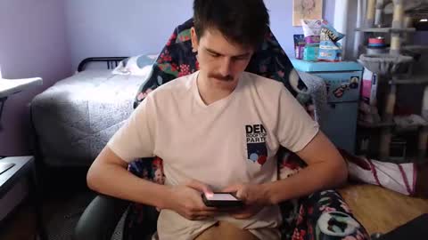 Snapshot of wyattfans_ chatting on 09/21/25, 07:37 Wyatt online show from 09/21/25, 07:37