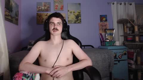 Snapshot of wyattfans_ chatting on 10/04/25, 05:27 Wyatt online show from 10/04/25, 05:27